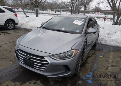 2017 Hyundai Elantra Se из США, поврежденный, VIN 5NPD84LFXHH185626